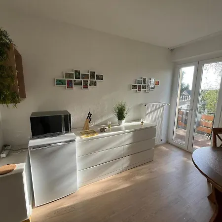 Dachgeschosswohnung Mit Balkon In Gruener Umgebung In Der Naehe Von Koeln *