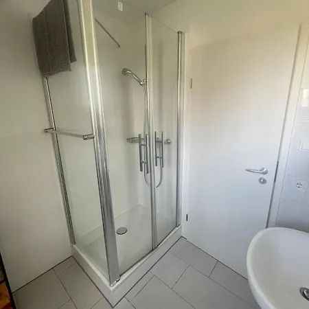 Apartamento Dachgeschosswohnung Mit Balkon In Gruener Umgebung In Der Naehe Von Koeln Leverkusen