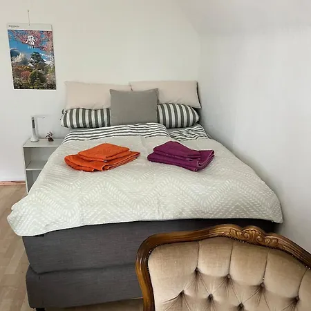 Dachgeschosswohnung Mit Balkon In Gruener Umgebung In Der Naehe Von Koeln Apartamento *