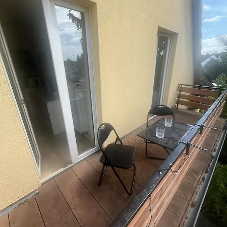 Dachgeschosswohnung Mit Balkon In Gruener Umgebung In Der Naehe Von Koeln *